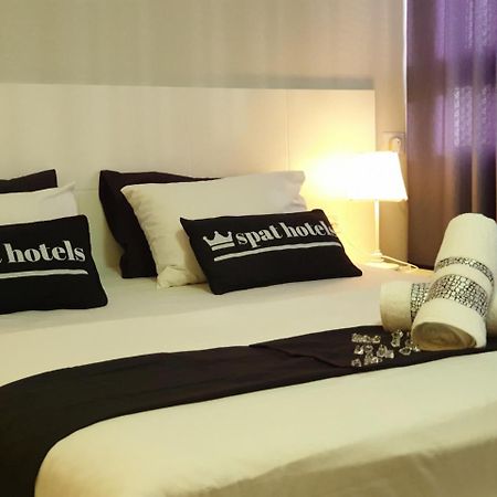 Spat Hotel Ashdod Bagian luar foto