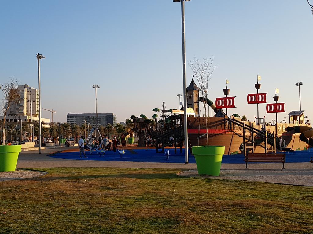 Spat Hotel Ashdod Bagian luar foto