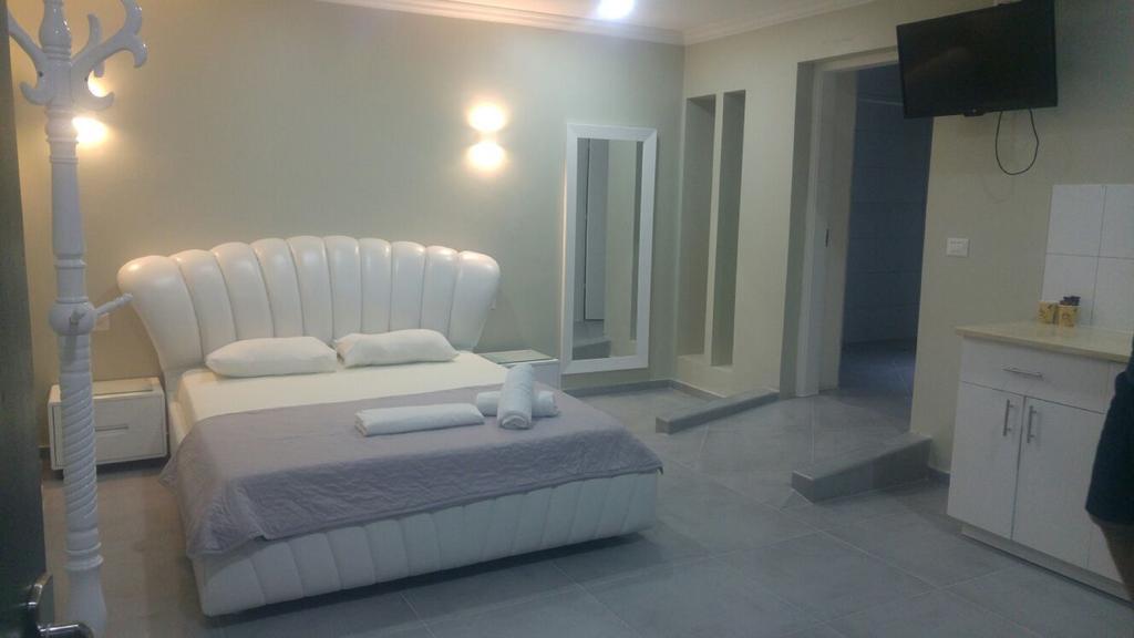 Spat Hotel Ashdod Bagian luar foto