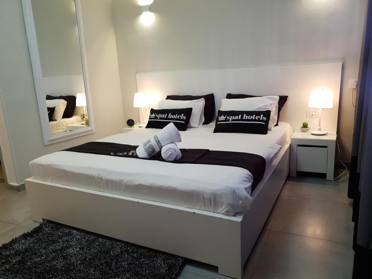 Spat Hotel Ashdod Bagian luar foto