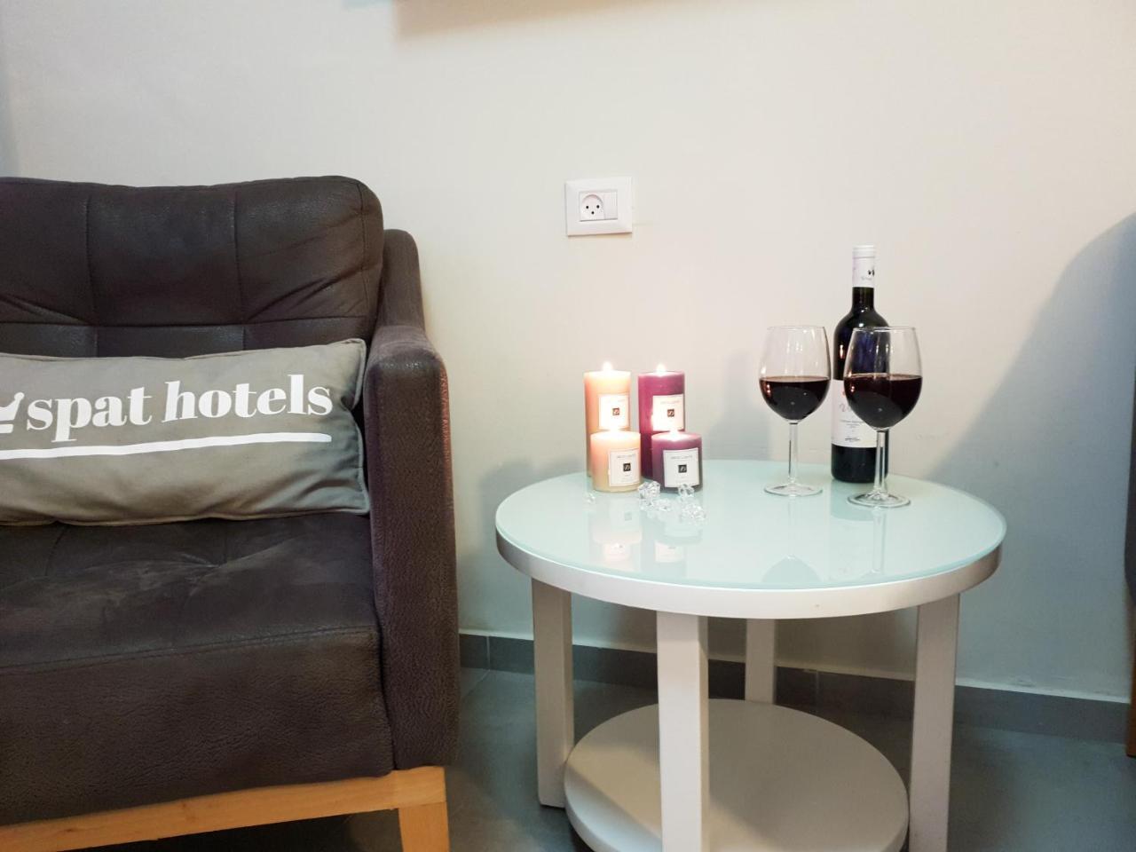 Spat Hotel Ashdod Bagian luar foto