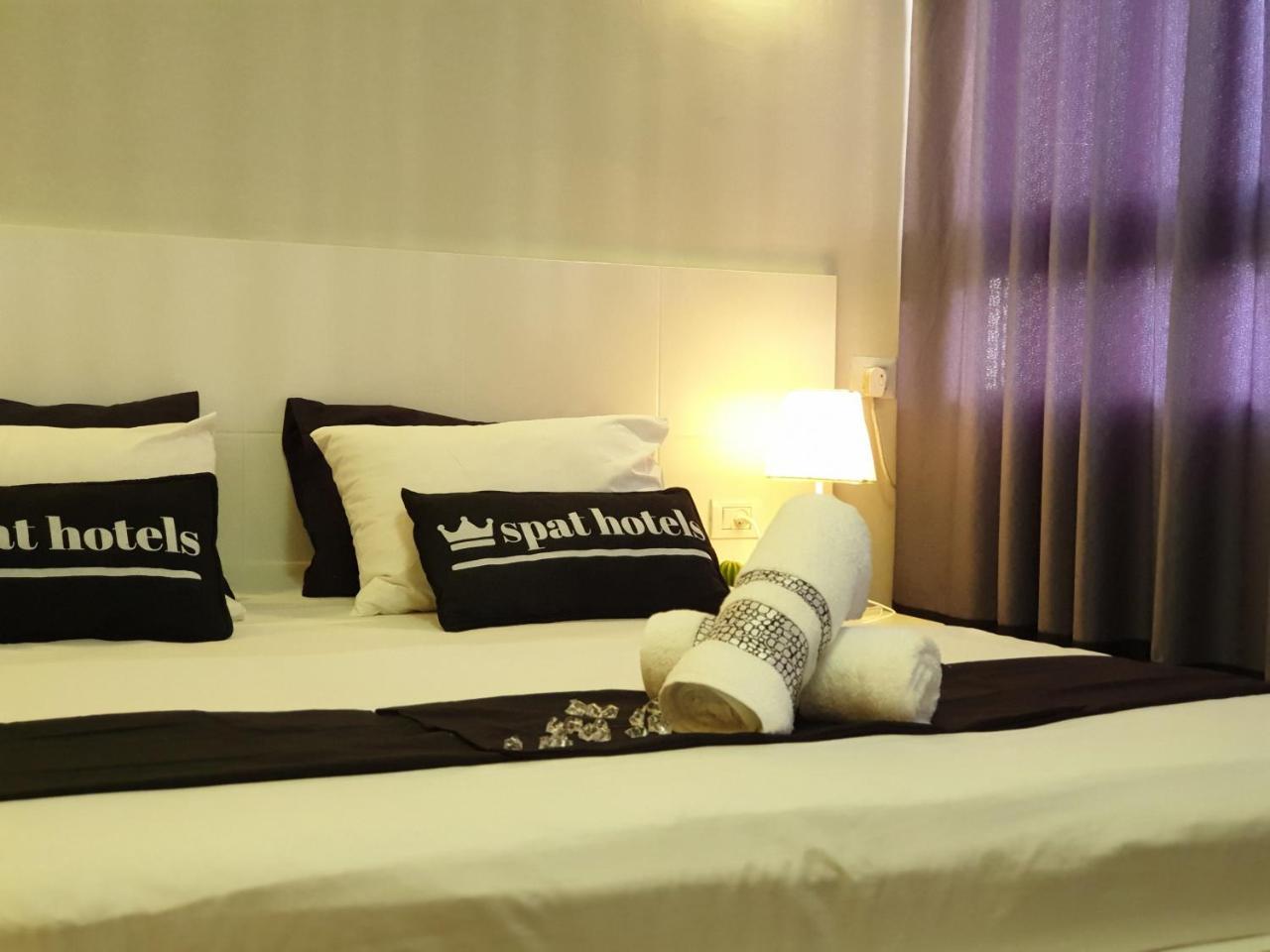 Spat Hotel Ashdod Bagian luar foto