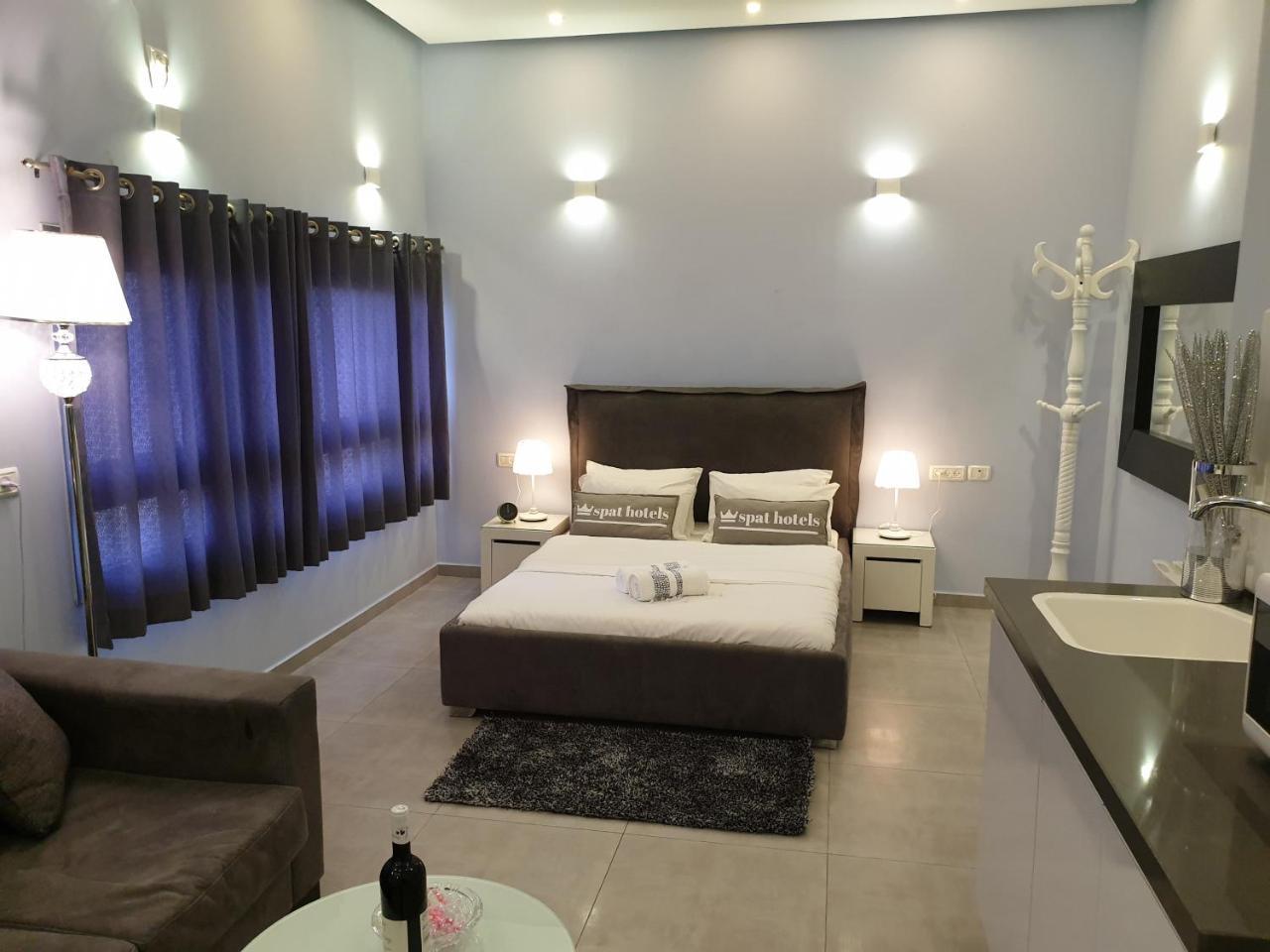 Spat Hotel Ashdod Bagian luar foto