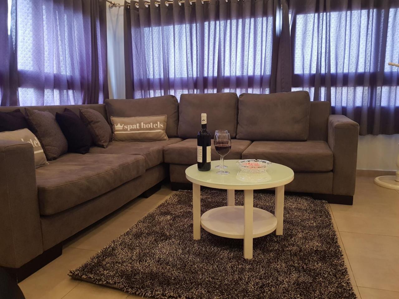 Spat Hotel Ashdod Bagian luar foto